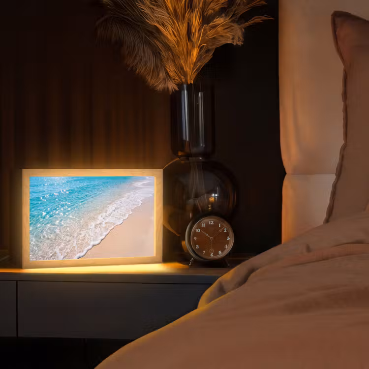 Strand - Water - Natuur - Blauw - Beige Light Box met kabel (Tafellamp) klein -sfeer1