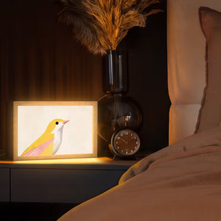 Vogel - Minimalistisch - Geel Light Box met kabel (Tafellamp) klein -sfeer1