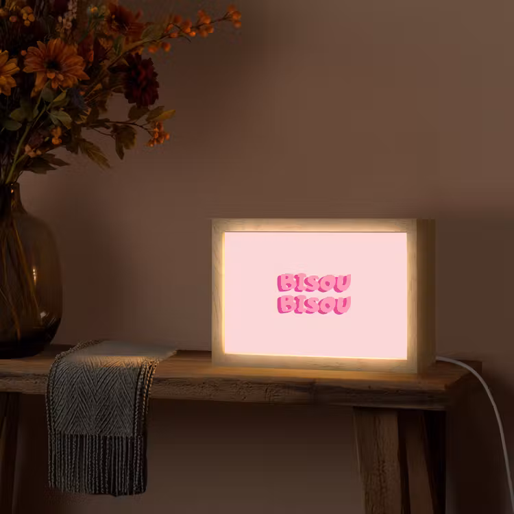 Bisou - Roze - Dikke letters Light Box met kabel (Tafellamp) klein -sfeer4