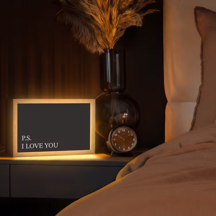 Zwart - Minimalistisch - Valentijn Light Box met kabel (Tafellamp) klein -sfeer1