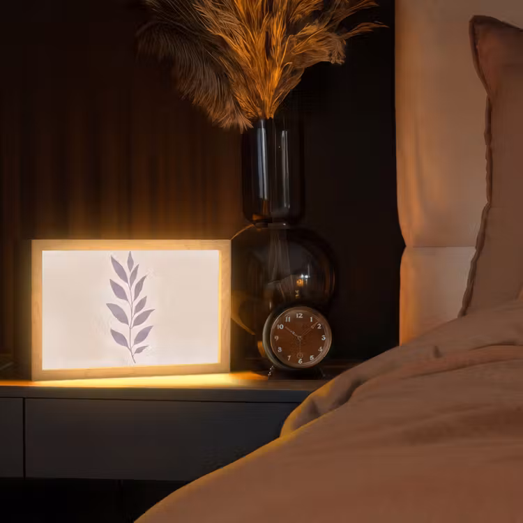 Tak - Bladeren - Minimalistisch - Beige Light Box met kabel (Tafellamp) klein -sfeer1
