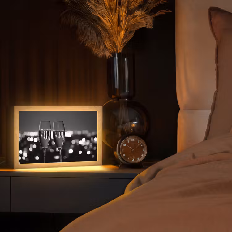 Bubbels - Proosten - Champagneglazen - Stadslichten Light Box met kabel (Tafellamp) klein -sfeer1