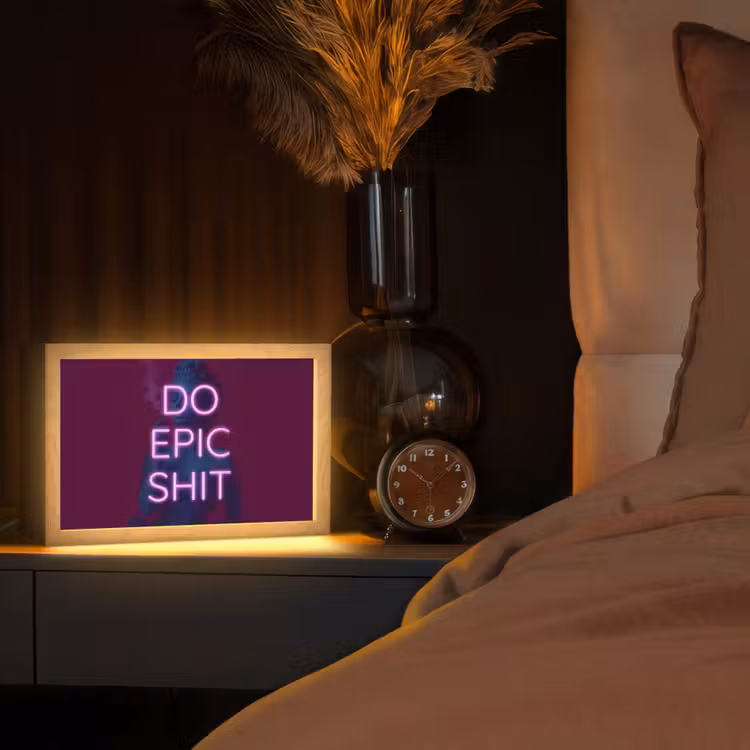 Buste - Neon - LED - Letters Light Box met kabel (Tafellamp) klein -sfeer1
