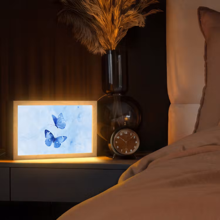 Vlinders - Sierlijk - Blauw Light Box met kabel (Tafellamp) klein -sfeer1