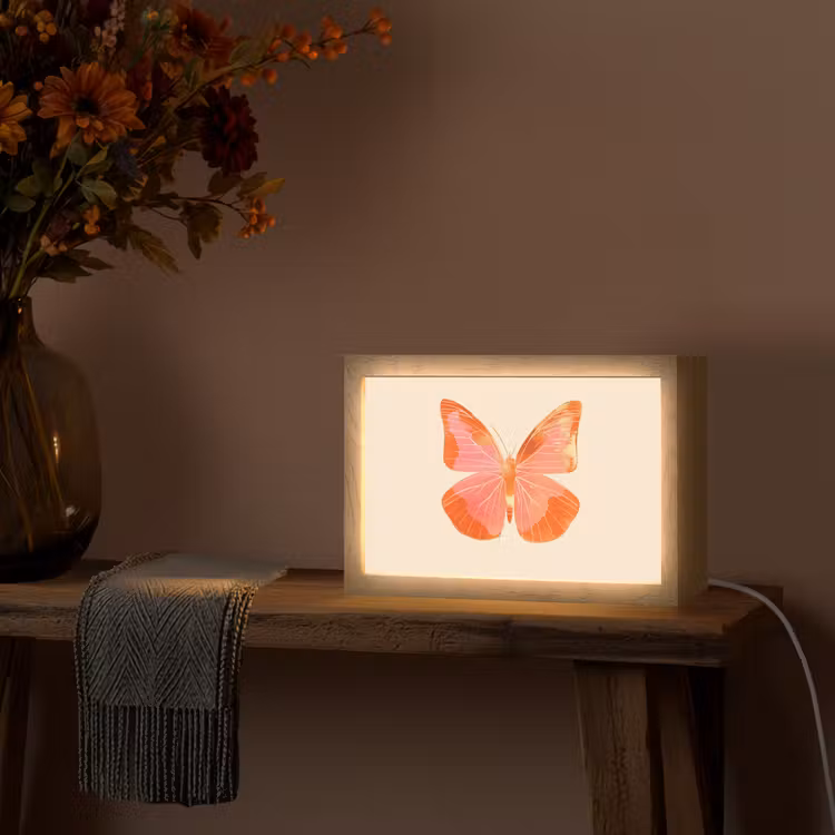Vlinder - Minimalistisch - Roze Light Box met kabel (Tafellamp) klein -sfeer4