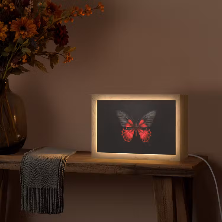 Vlinder - Rood - Contrast Light Box met kabel (Tafellamp) klein -sfeer4
