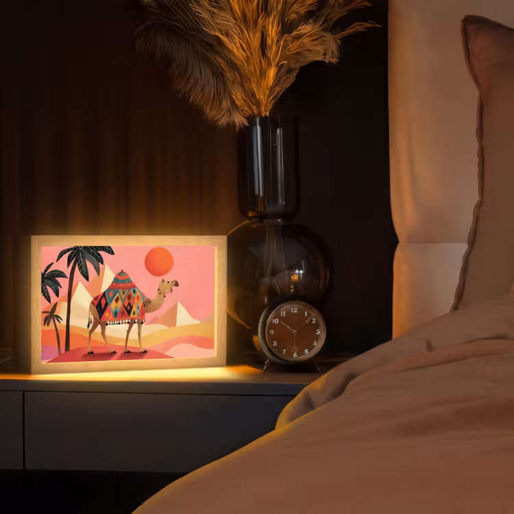 Kameel - Pyramides - Rode zon Light Box met kabel (Tafellamp) klein -sfeer1