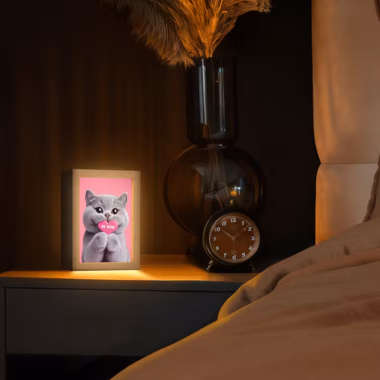 Kat - Valentijn - Roze - Liefde Light Box met kabel (Tafellamp) klein -sfeer1