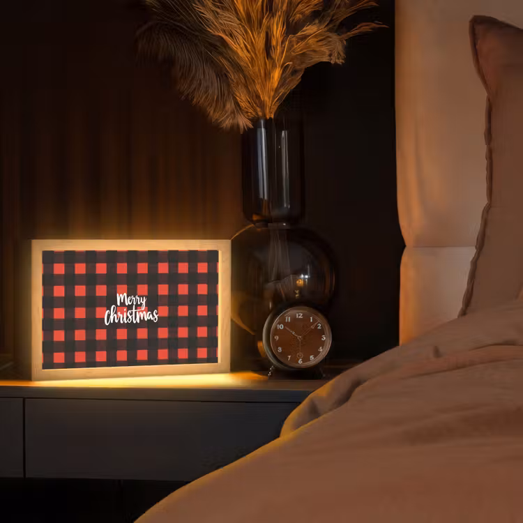 Geruit - Rood - Tekst - Christmas Light Box met kabel (Tafellamp) klein -sfeer1