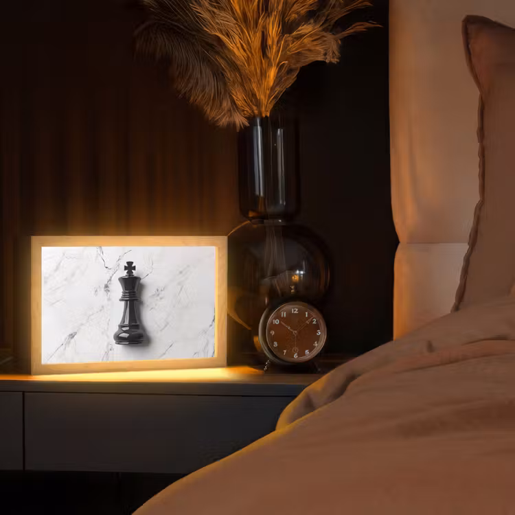 Schaakstuk - Koning - Zwart - Marmer Light Box met kabel (Tafellamp) klein -sfeer1
