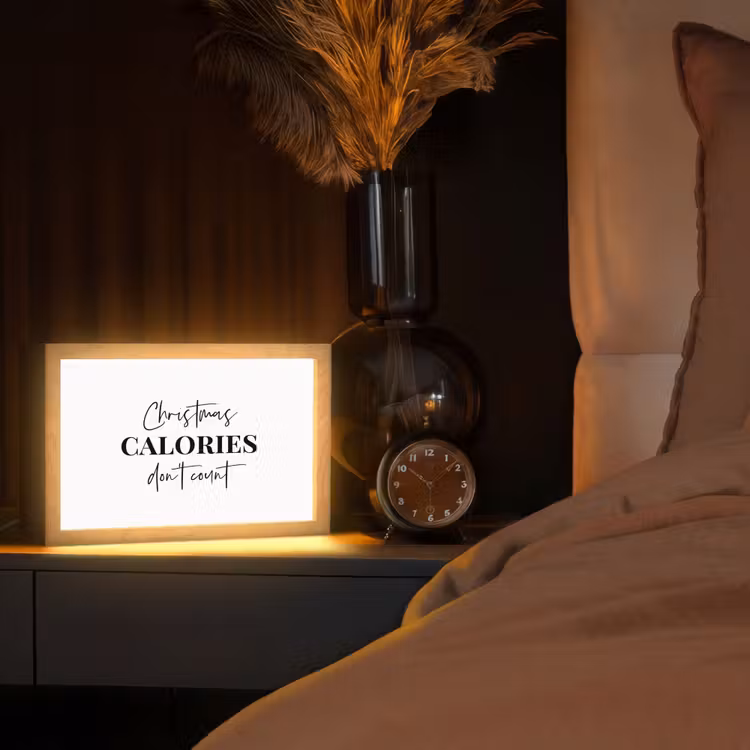 Kerst quote - Winter - Christmas calories - Wit Light Box met kabel (Tafellamp) klein -sfeer1