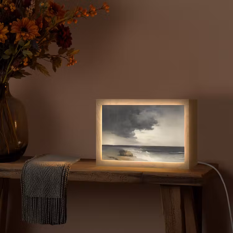 Kust - Golven - Rots - Storm Light Box met kabel (Tafellamp) klein -sfeer4