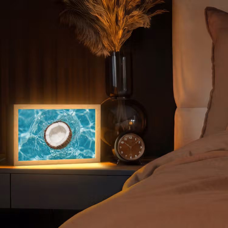 Kokosnoot - Water - Wit Light Box met kabel (Tafellamp) klein -sfeer1