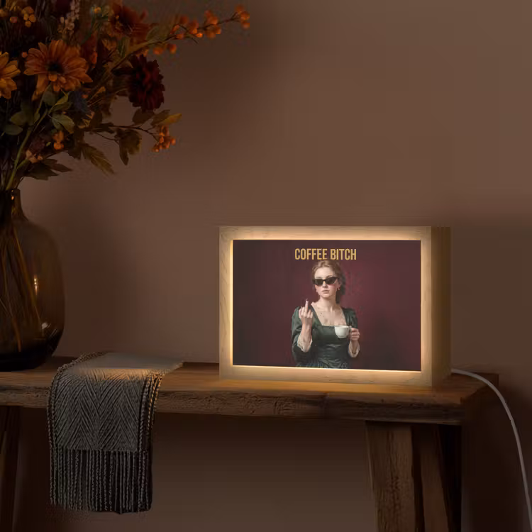 Koffie - Vrouw - Middelvinger Light Box met kabel (Tafellamp) klein -sfeer4