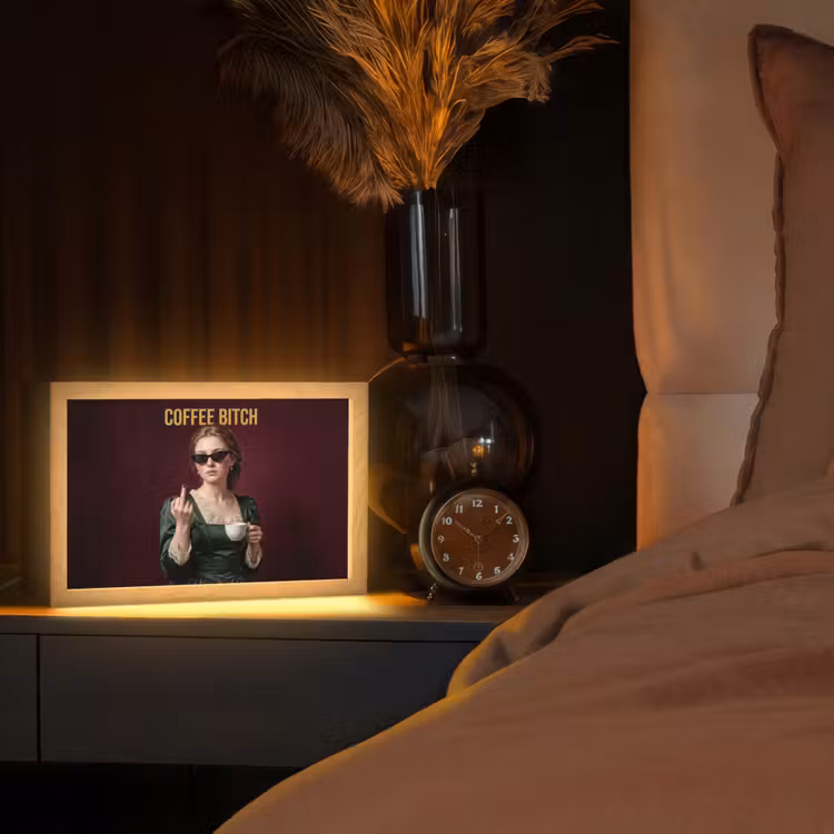 Koffie - Vrouw - Middelvinger Light Box met kabel (Tafellamp) klein -sfeer1