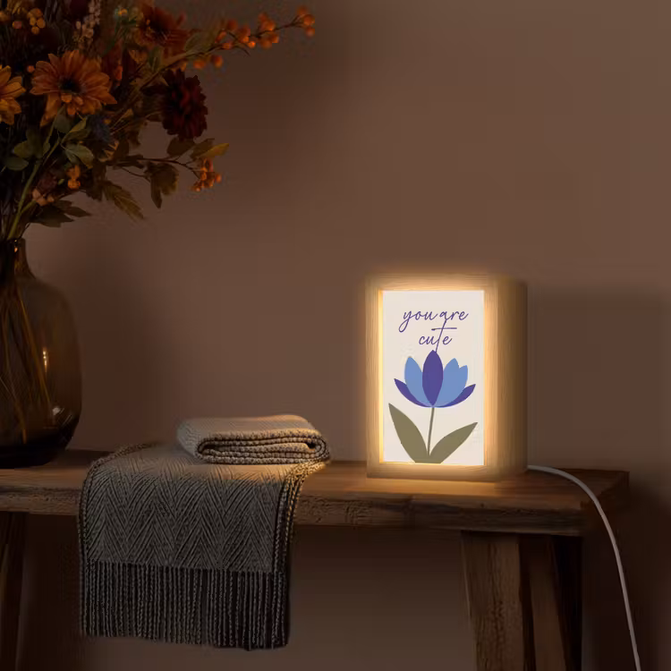Korenbloem - Valentijn - Bloem - Blauw Light Box met kabel (Tafellamp) klein -sfeer4