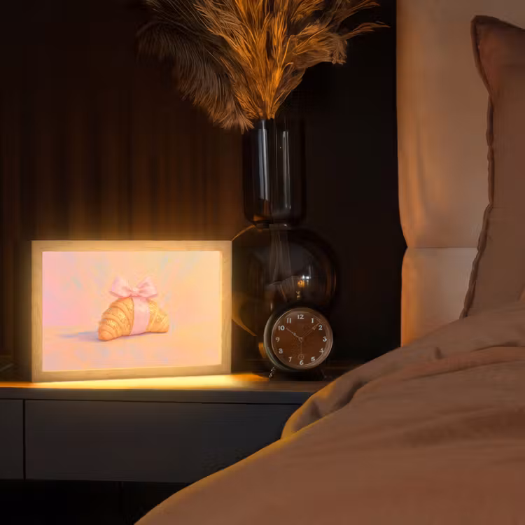 Croissant - Strik - Roze Light Box met kabel (Tafellamp) klein -sfeer1