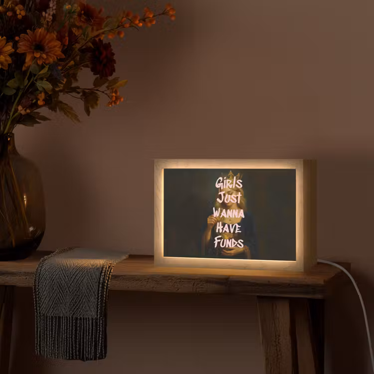 Kroon - Vrouw - Jurk - Opvallend Light Box met kabel (Tafellamp) klein -sfeer4