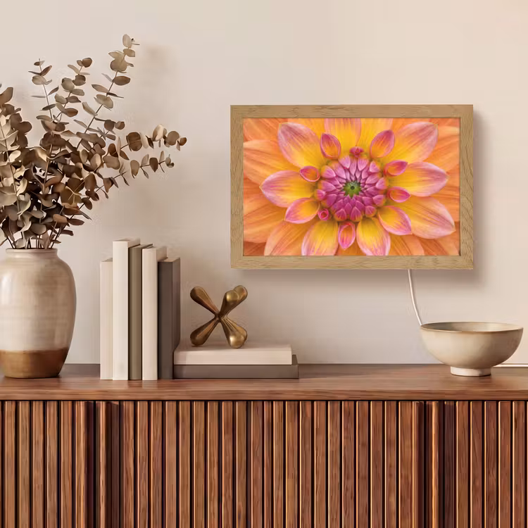 Dahlia - Bloem - Oranje Light Box met kabel (Tafellamp) klein -sfeer2
