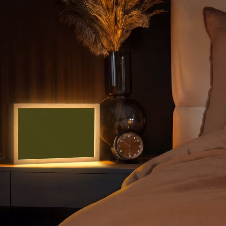 Dark - Olive - Groen Light Box met kabel (Tafellamp) klein 924 -sfeer1