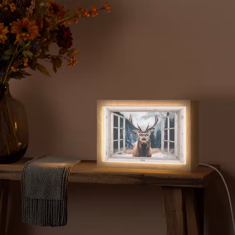 Hert - Dieren - Landschap - Winter - Sneeuw - Doorkijk - Natuur Light Box met kabel (Tafellamp) klein -sfeer4