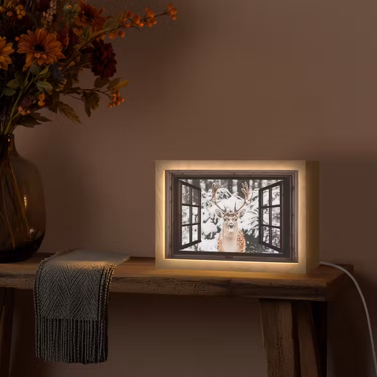 Hert - Sneeuw - Winter - Bos - Dieren - Doorkijk Light Box met kabel (Tafellamp) klein -sfeer4