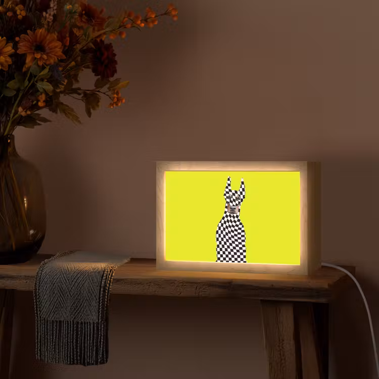 Dobermann - Geblokt - Geel Light Box met kabel (Tafellamp) klein -sfeer4