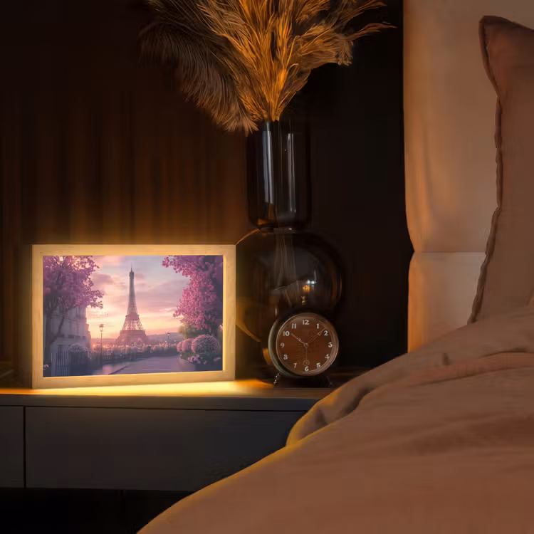 Eiffeltoren - Parijs - Roze Light Box met kabel (Tafellamp) klein -sfeer1