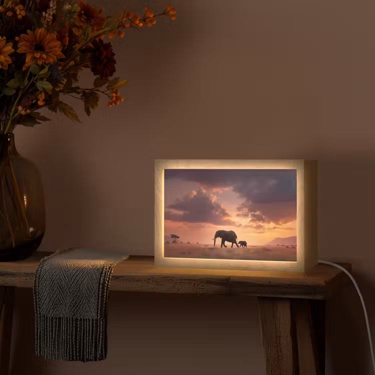 Olifanten - Grasland - Zonsondergang Light Box met kabel (Tafellamp) klein -sfeer4
