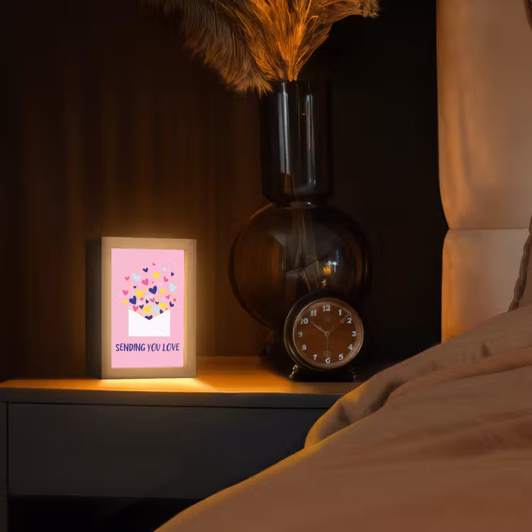 Envelop - Love - Hartjes - Valentijn Light Box met kabel (Tafellamp) klein -sfeer1