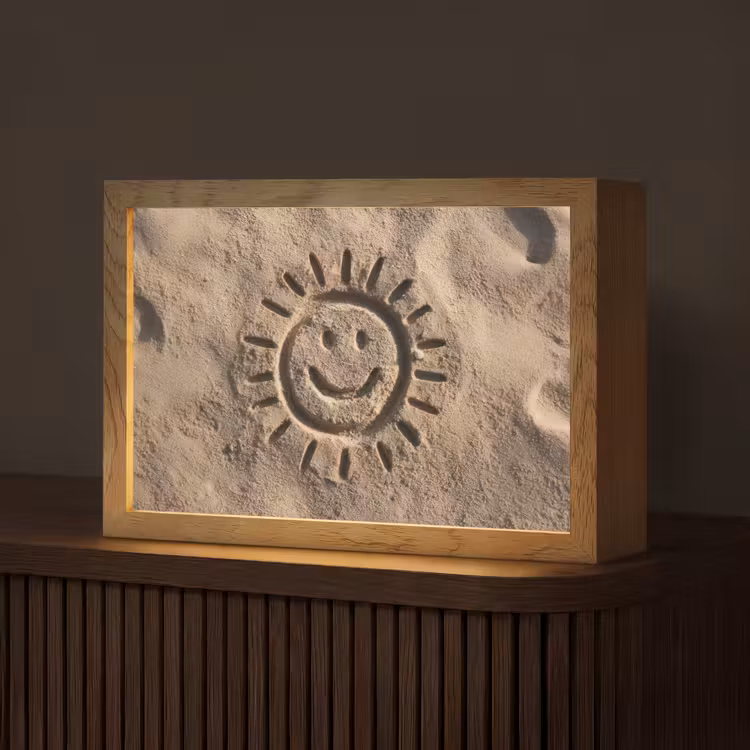 Gezichtje - Zon - Zand - Getekend Light Box met kabel (Tafellamp) klein -z3d_website