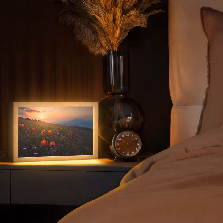 Bloemenveld - Gras - Bloemen - Planten - Zonsondergang - Oranje Light Box met kabel (Tafellamp) klein -sfeer1