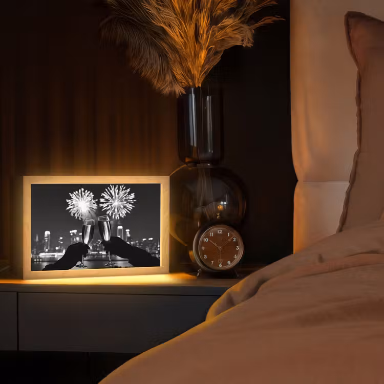 Vuurwerk - Proosten - Skyline - Champagne Light Box met kabel (Tafellamp) klein -sfeer1