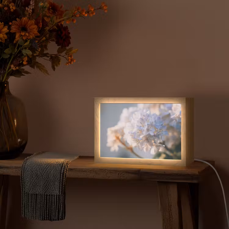 Bloemen - Lichtblauw - Wazig - Trosje Light Box met kabel (Tafellamp) klein -sfeer4