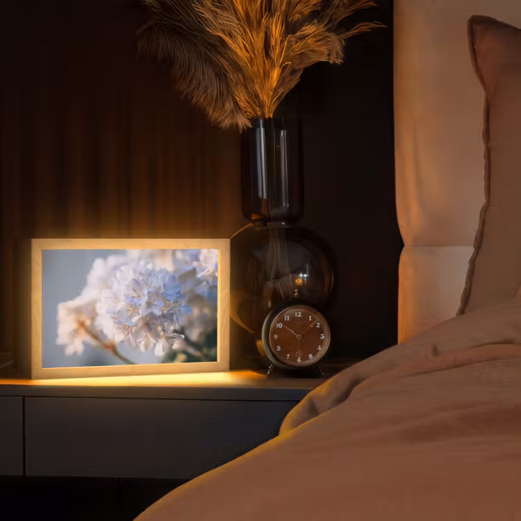 Bloemen - Lichtblauw - Wazig - Trosje Light Box met kabel (Tafellamp) klein -sfeer1