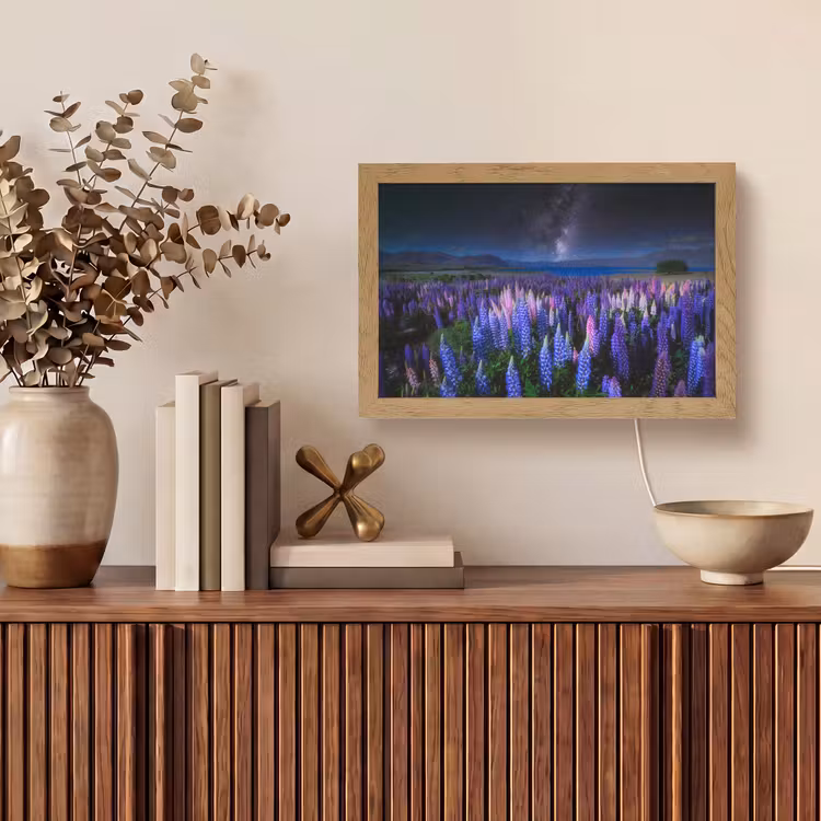 Bloemen - Nacht - Lupine - Sterrenhemel - Paars - Natuur Light Box met kabel (Tafellamp) klein -sfeer2