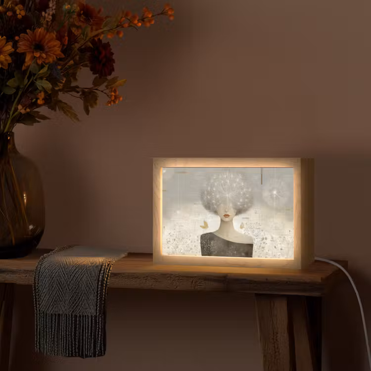 Pluis - Vrouw - Beige Light Box met kabel (Tafellamp) klein -sfeer4