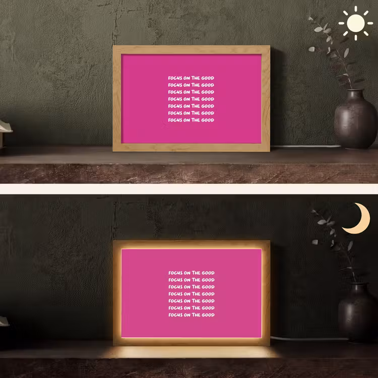 Focus on the good - Roze - wit Light Box met kabel (Tafellamp) klein -sfeer3
