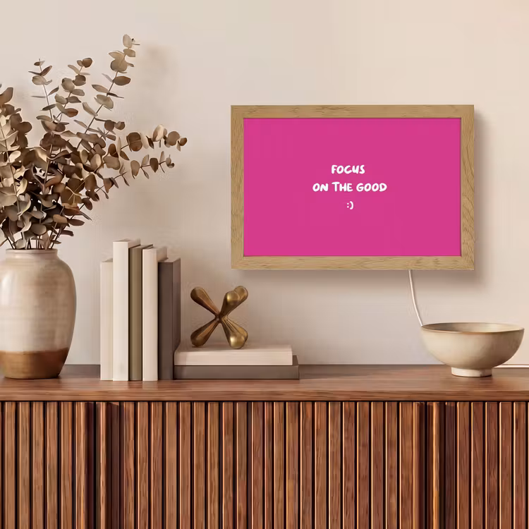 Focus - Smiley - Roze Light Box met kabel (Tafellamp) klein -sfeer2