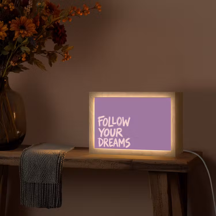 Follow your dreams - Paars - Penseeltextuur Light Box met kabel (Tafellamp) klein -sfeer4