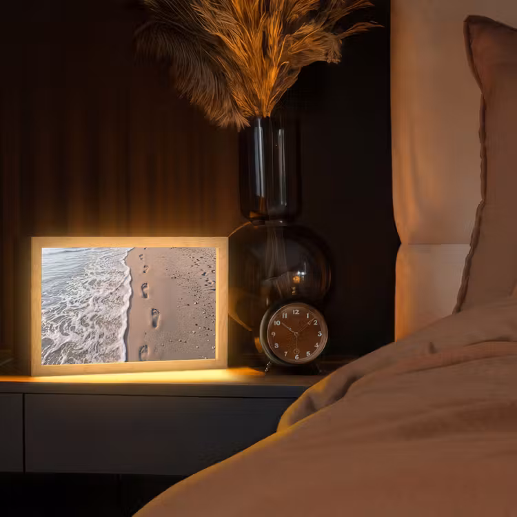 Voetstappen - Vloedlijn - Zee Light Box met kabel (Tafellamp) klein -sfeer1