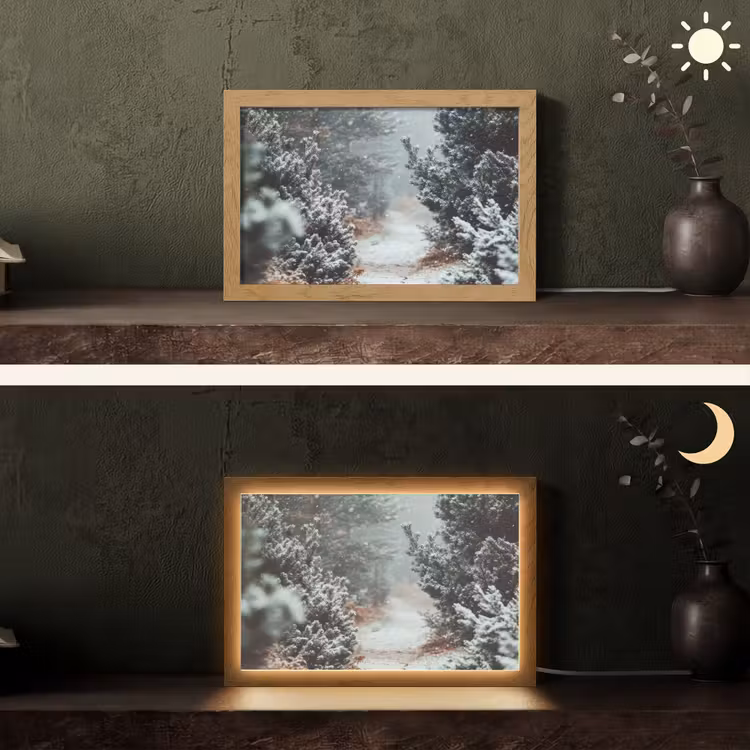 Bos - Winter - Bomen - Natuur - Pad - Sneeuw Light Box met kabel (Tafellamp) klein -sfeer3