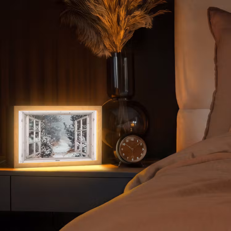 Bos - Winter - Bomen - Natuur - Pad - Doorkijk - Wit Light Box met kabel (Tafellamp) klein -sfeer1