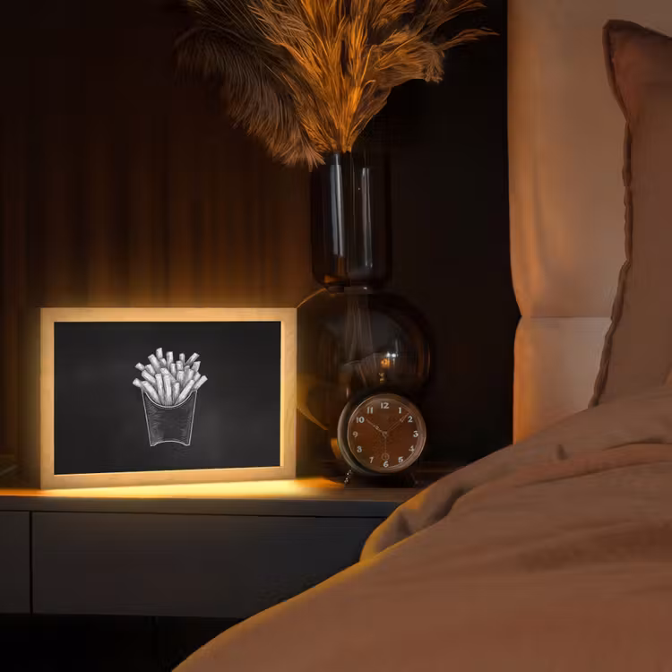 Friet - Witte krijttekening - Zwart Light Box met kabel (Tafellamp) klein -sfeer1