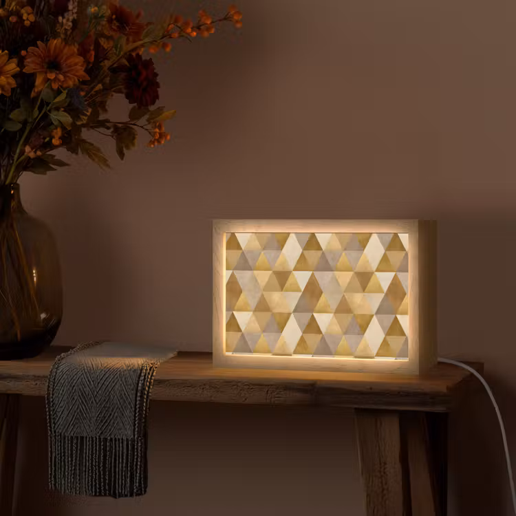 Geometrisch - Driehoek - Goud Light Box met kabel (Tafellamp) klein 924 -sfeer4
