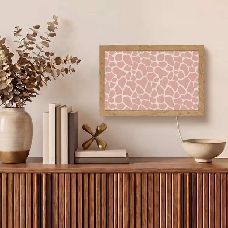 Giraffe - Lichtroze - Warm - Roze Light Box met kabel (Tafellamp) klein 924 -sfeer2