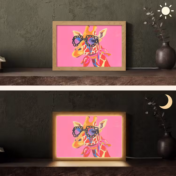 Giraf - Roze - Bril - Sjaal Light Box met kabel (Tafellamp) klein -sfeer3