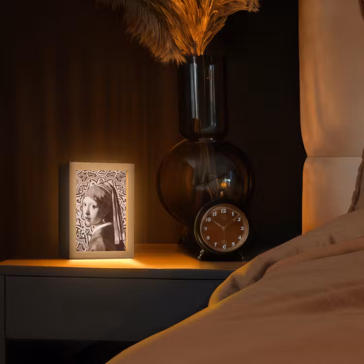 Meisje met de parel - Johannes Vermeer - Sepia Light Box met kabel (Tafellamp) klein -sfeer1