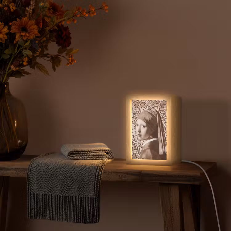 Meisje met de parel - Johannes Vermeer - Sepia Light Box met kabel (Tafellamp) klein -sfeer4