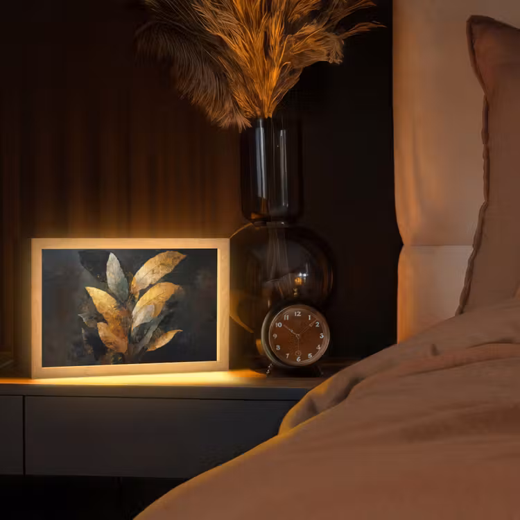 Gouden Bladcompositie – Botanische Luxe Light Box met kabel (Tafellamp) klein -sfeer1